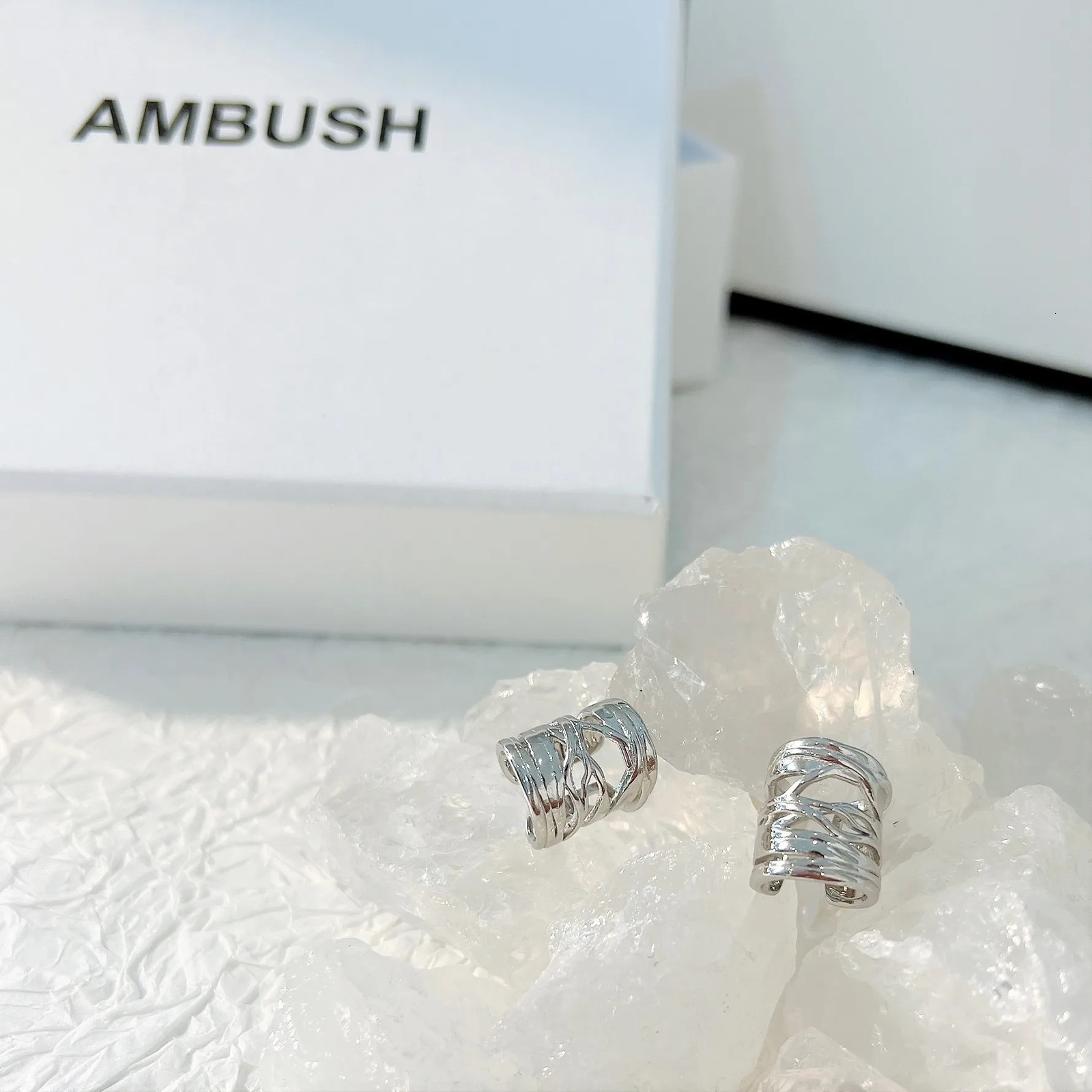 Xichuan Shizi Ear Clip S925 sterling silver minority earless ear hole earbone clip earring earrings wrapped with light ea 241220