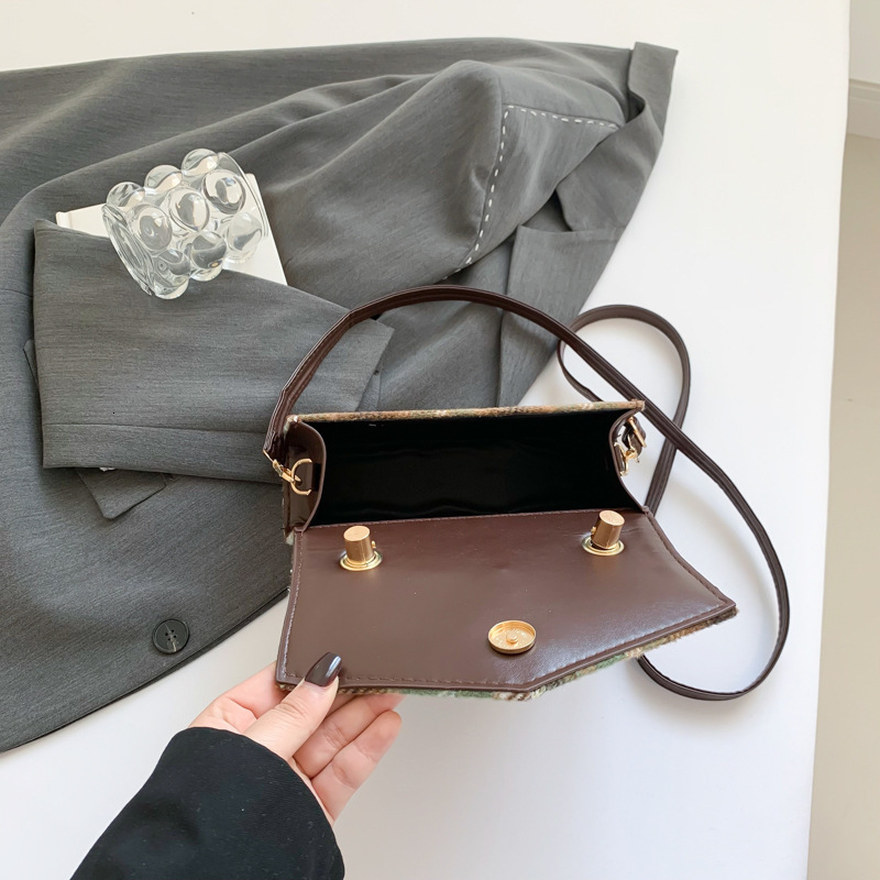 Women s Square New Small Handbag Designer Korean Style Grid Shoulder Crossbody Bag Trendy Shoulder Bag bag