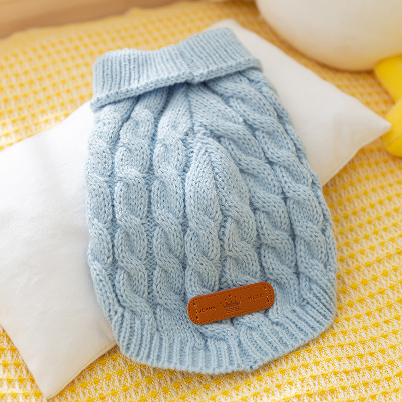 Dog clothes, simple twisted flower knitted sweater, autumn and winter warm clothes, small and medium-sized teddy bears, cat pet clothes