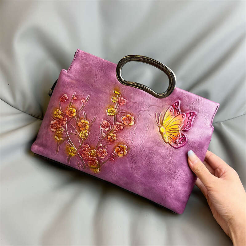 Handbag in Chinese Republican paired with cheongsam, ancient style small square bag, 2024 new women's banquet handbag