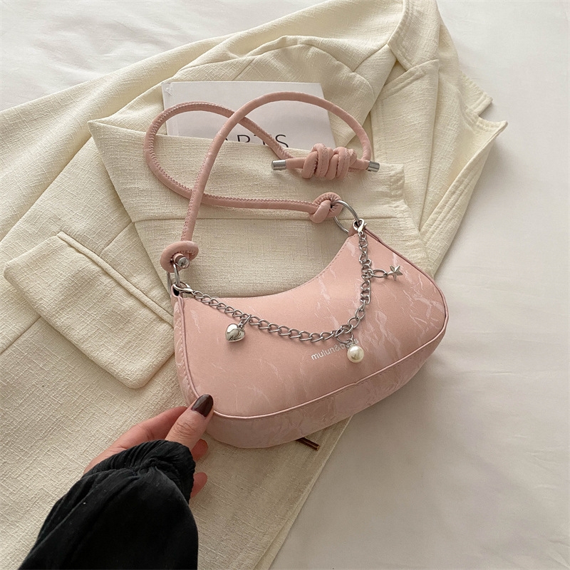 NEW hot 2025 free shipping designer bags chain Leisure Versatile pink white black green coordination for Ladies' daily versatility