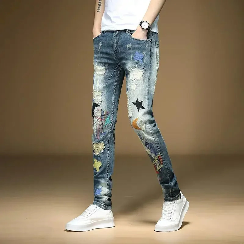 Male Cowboy Pants Torn Star Trousers with Holes Jeans for Men Broken y Ripped Cropped Korean Fashion Washed Casual Soft 241218