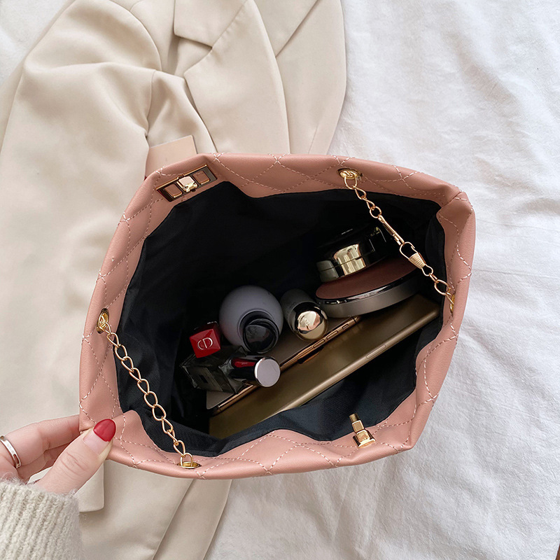 Free shipping New Single Shoulder Bag for Women Leisure flap womens diamond handbag chain crossbody messenger bag