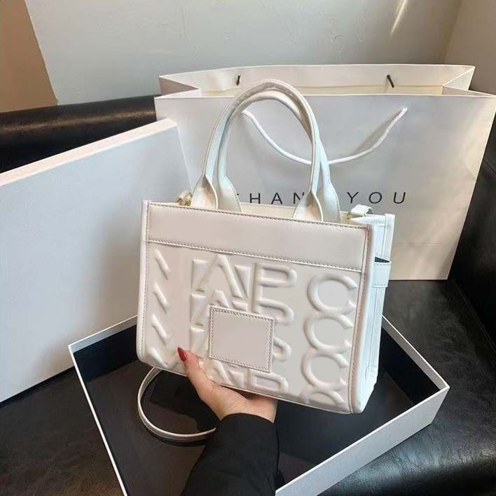 2025Designer Tote Letter Handbag Top Grade Knurled Genuine Leather Shoulder Crossbody Shopping Women Bag AAA