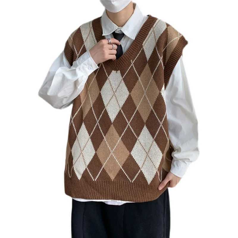 Men 2024 Spring Autumn Vintage Checkered V-neck Vest Male Loose Sweater Tank Tops Mens Plaid Knitted Sleeveless Tops K475XJ241221