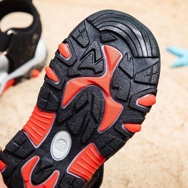 Sneakers Summer boys sandals black red hollow breathable boys and girls sports shoes gray blue soft non slip childrens sports sandals H241221