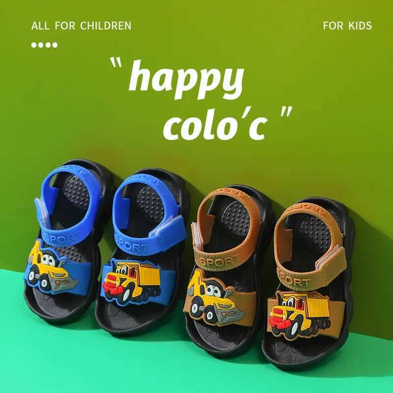 Sneakers Summer childrens shoes boys sandals flat bottomed breathable baby walking shoes cartoon cars childrens outdoor running sandals for students H