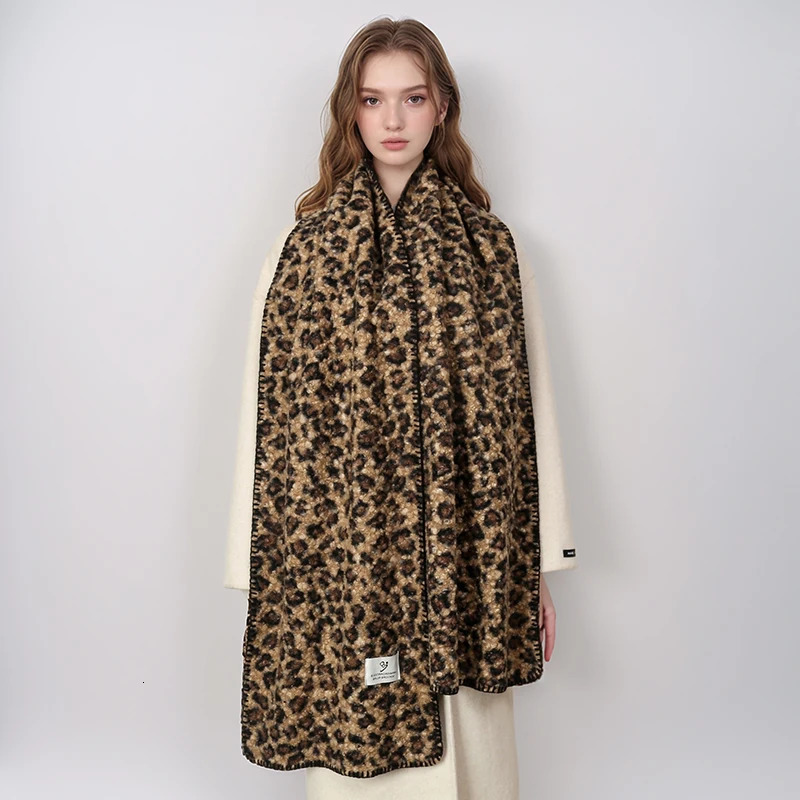 Winer Warm Cashmere Scarf for Women Fashion Leopard Thick Blanket Pashmina Shawl Wrap Female Bufanda Echarpe Foulard 241220