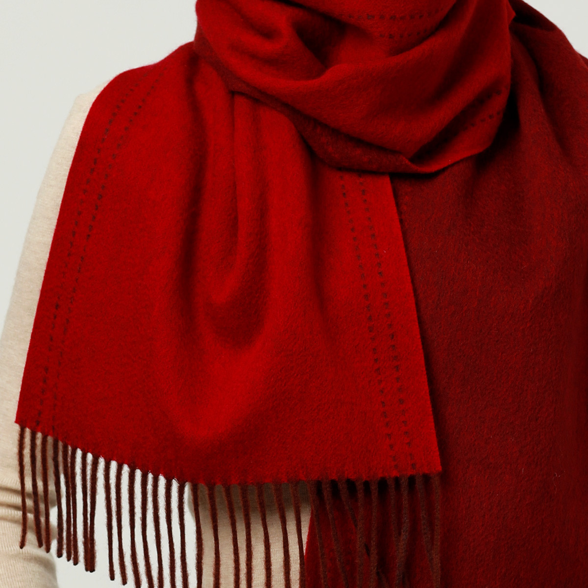 Exquisite fashion two-color British style ladies with warm scarf shawl fabric