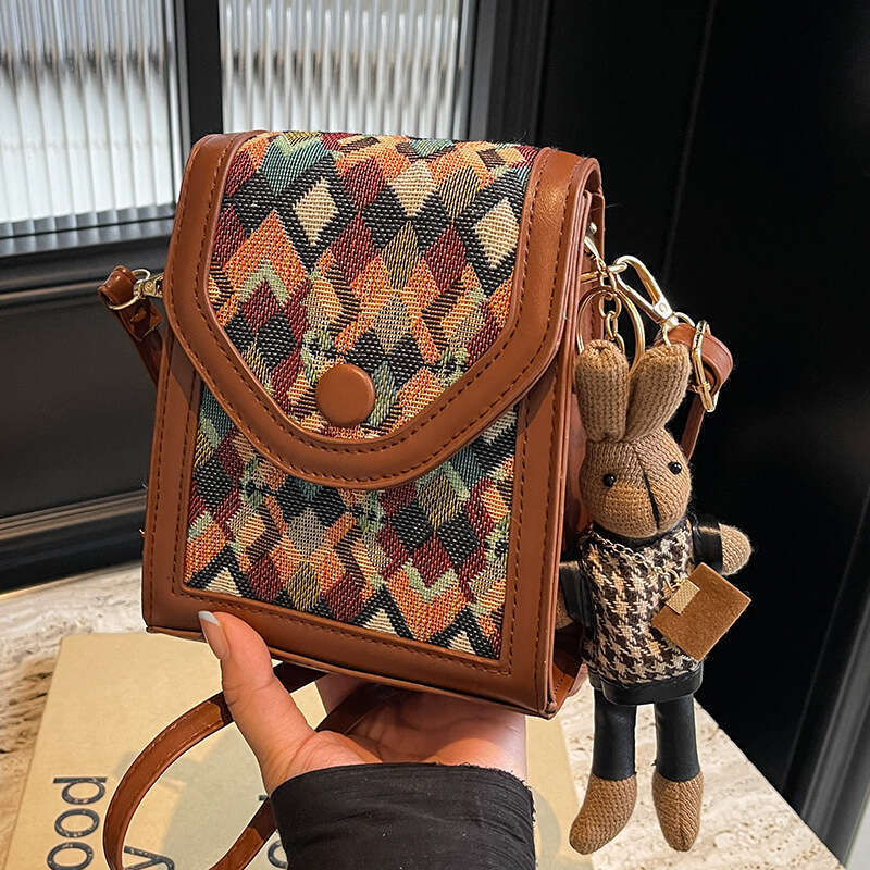 2024 popular high-quality and fashionable vertical crossbody women, Instagram niche single shoulder phone bags, checkered bags for women