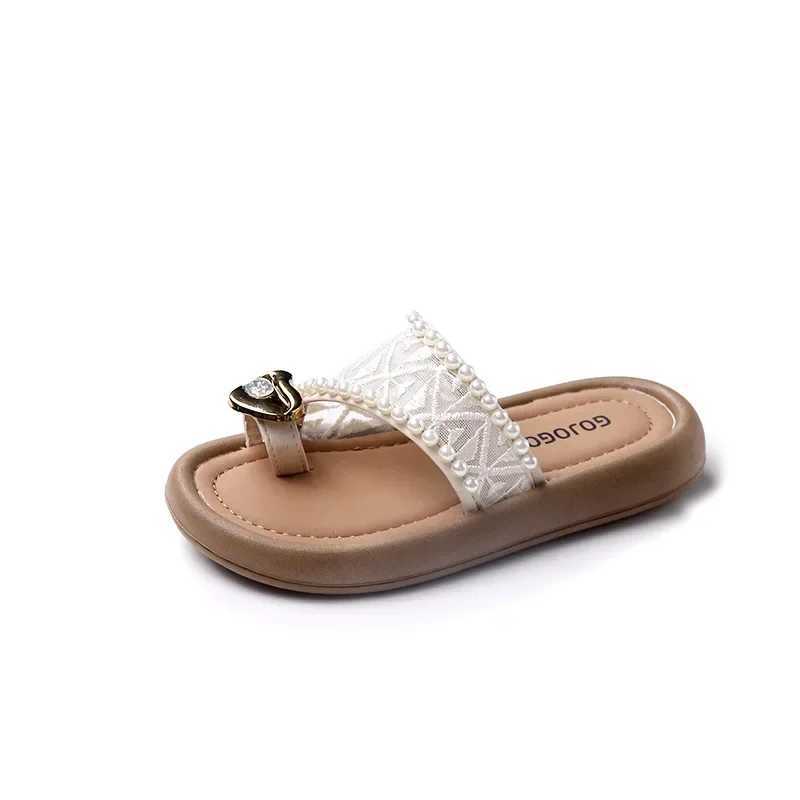 Slipper Summer New Non-slip Childrens Flip-flops Girls Fashion Beach Shoes Pinch Sandals Female Flowers Slippers Women Wear H241217