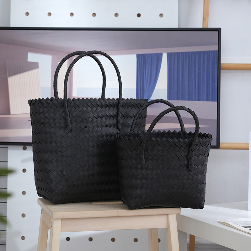 New Fashionable Daily Commuting Large Capacity Handbag Designer Straw Bag Plastic Weaving Leisure Beach Handbag bag