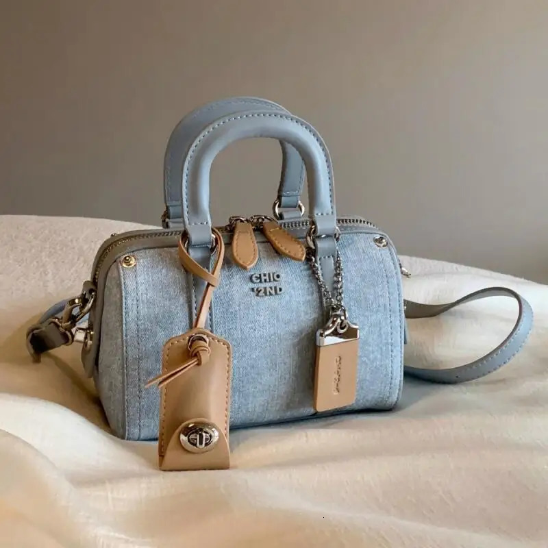 In Denim Canvas Top Handle Bags for Women High Quality Blue Pillow Handbags Simple Versatile Female Armpit Crossbody 241213