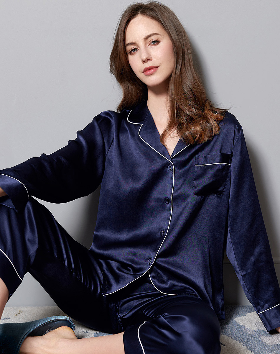 Chic Real Silk Women's Bedroom Ensemble Featuring Soft Nightdress and Coordinating Bathrobe