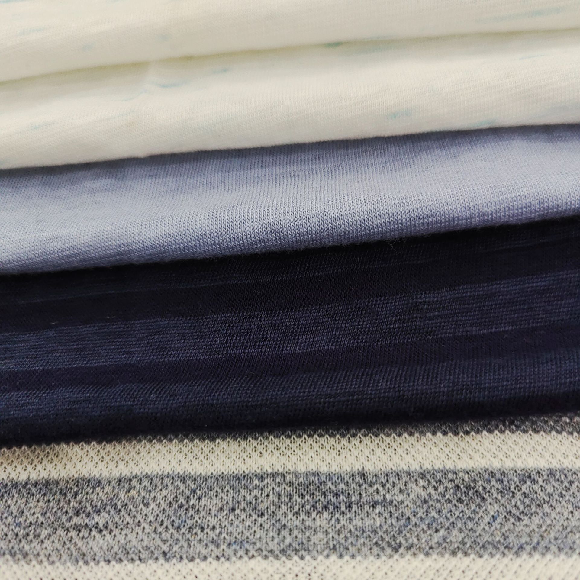 Linen Silk Knit Fabric - Breathable and Lightweight Textile for Warm Weather Clothing