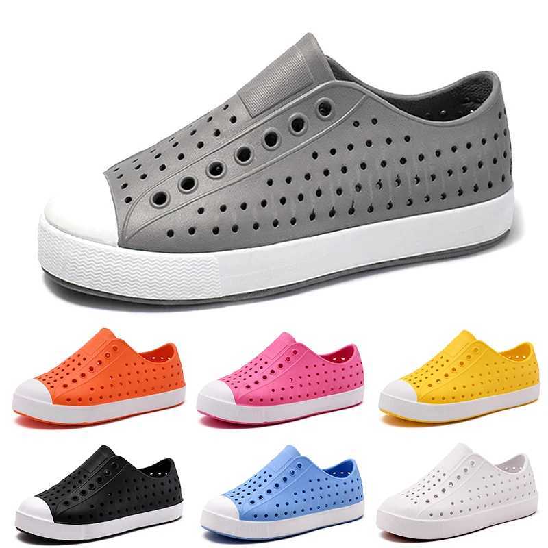 Sneakers Kids Cave Shoes Summer New Boys Girls Garden Clogs EVA Slip-On Sports Sandals Unisex Lightweight Outdoor Beach Water Shoes H241221