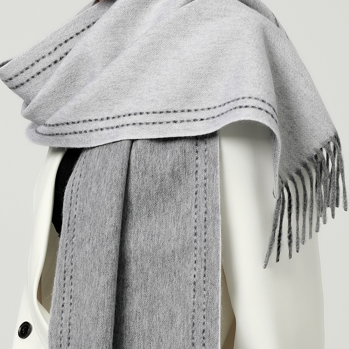 designer Scarf Cashmere Scarf Soft Touch Chic Silky Fashion Scarves Made from Pure Mulberry Silk - Versatile Design for Any Outfit