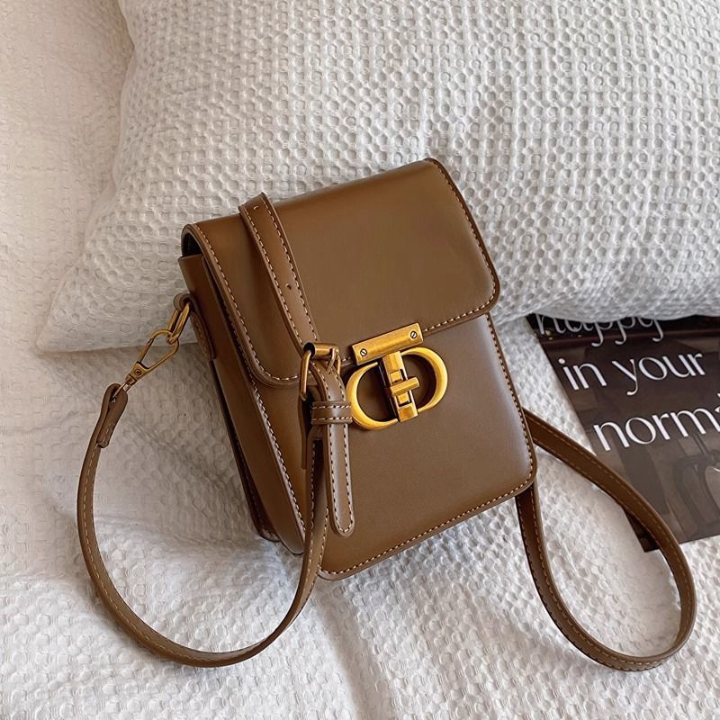 Free shipping New Single Shoulder Bag for Women Leisure Metal buckle flap womens brown black crossbody messenger bag