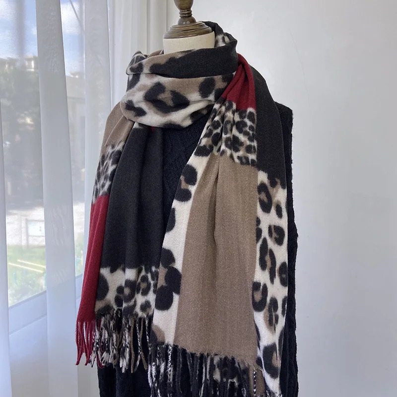 Cashmere Scarves for Woman Leopard Pashmina Fashion Long Shawls Ladies Soft Blanket Scarf Winter Wrap Tassels 241220