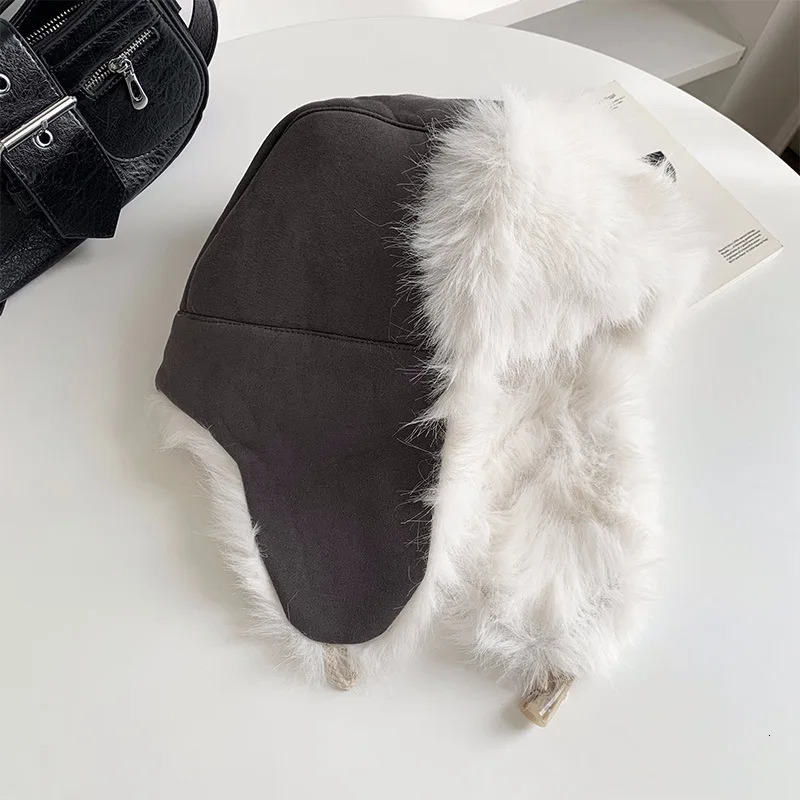 WInter leopard print pLush Lei Feng hat for men and women wInter bicycle suede windproof and warm ear protection skiing Russian hat 241220