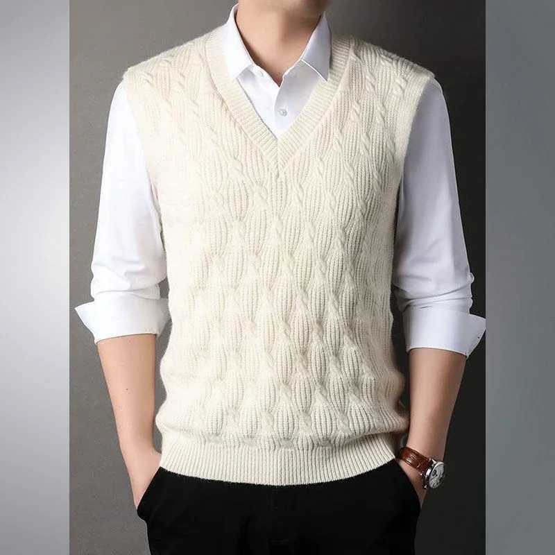 Fleeced Warm Sweaters Male Thick Sleeveless Mens Knitted Vest Harajuku High Quality Y2k Korean Fashion Top Cashmere WaistcoatXJ241221