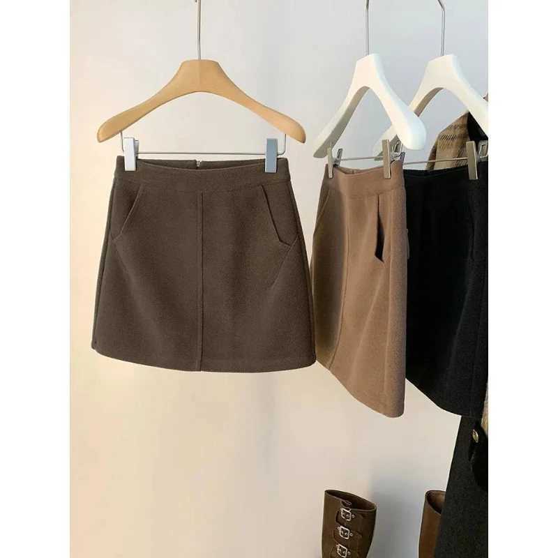 Simplicity Office Lady Autumn Winter Woolen Women Thicken Solid Zipper Pocket Vintage Fashion High Waist Short Slim A-line SkirtXJ241221