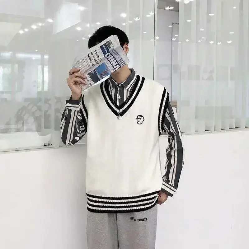 Striped Cute Vest Waistcoat Sleeveless Black Mens Clothing V Neck Knit Sweater Male Heated Pull Oversize Warm Ugly Baggy Old AXJ241221