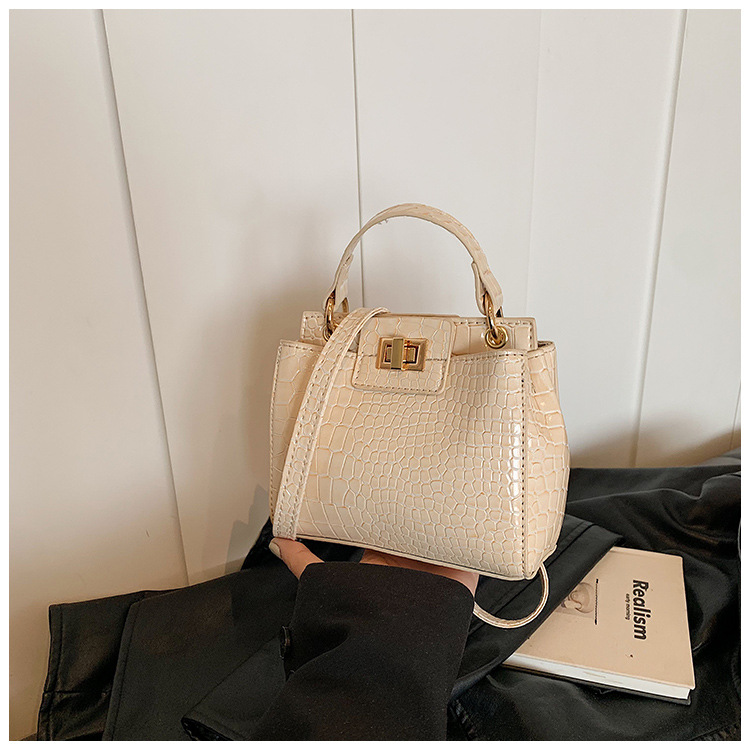 Free shipping 2025 New Single Shoulder Bag for Women flap fashion handbag single shoulder crossbody bag