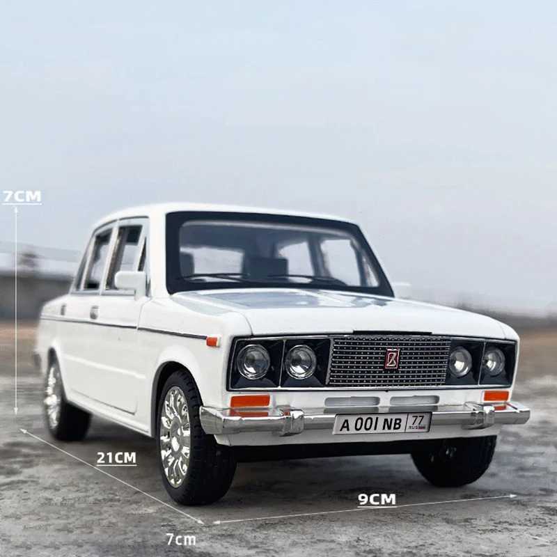 1 18 LADA 2106 Alloy Die Cast Toy Car Model Sound and Light Childrens Toy Collectibles Birthday giftXJ241221