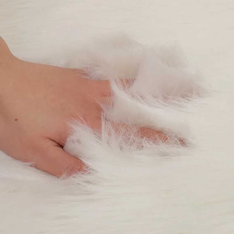 1Pcs Thicken Rabbit Fur Plush Blanket Soft Furry Comfortable Sofa Nap Rugs Bedroom Warm Blanket Home Decor 100x50cmXJ241220