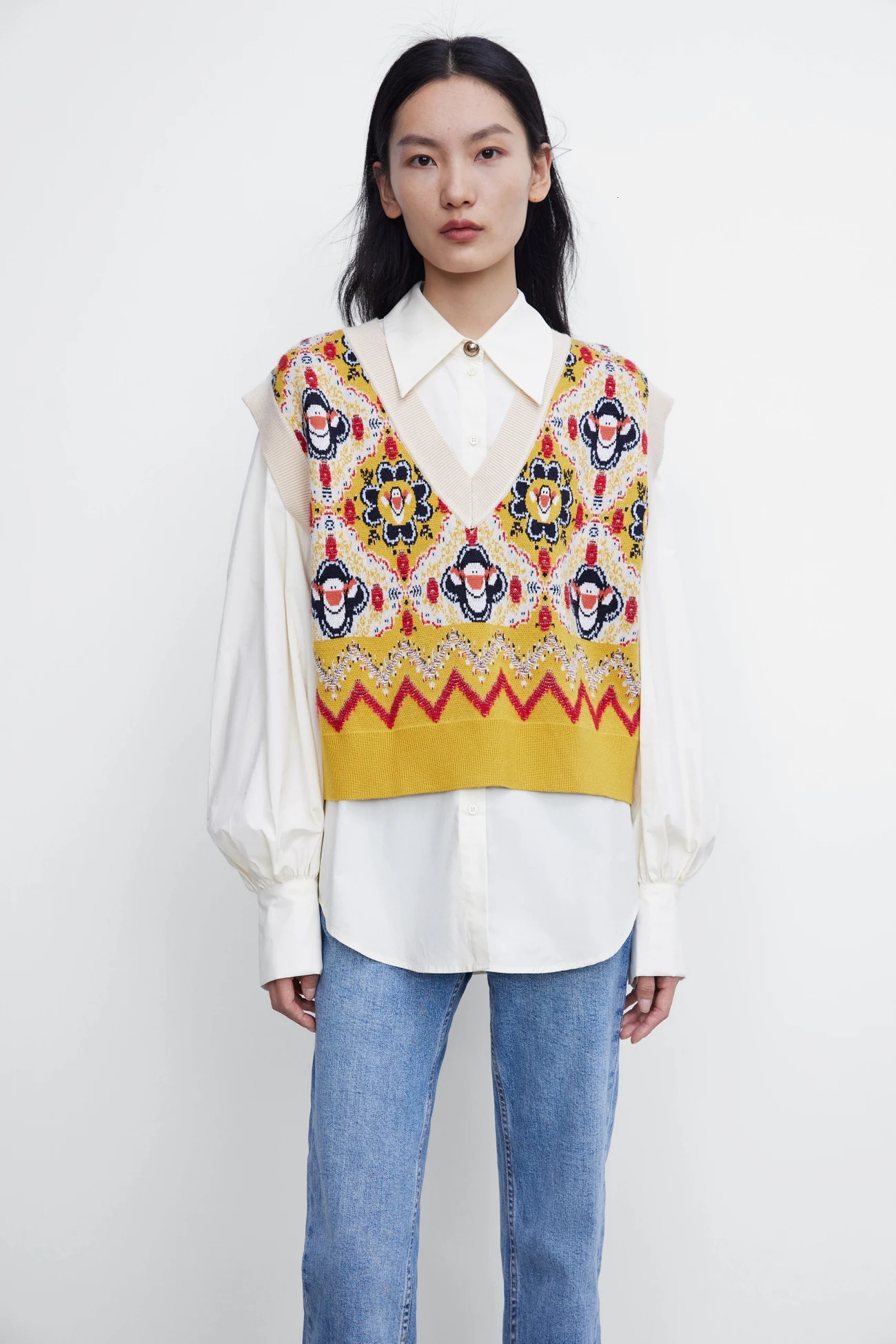 Ethereal style of Womens casual jacquard knit vest 241218