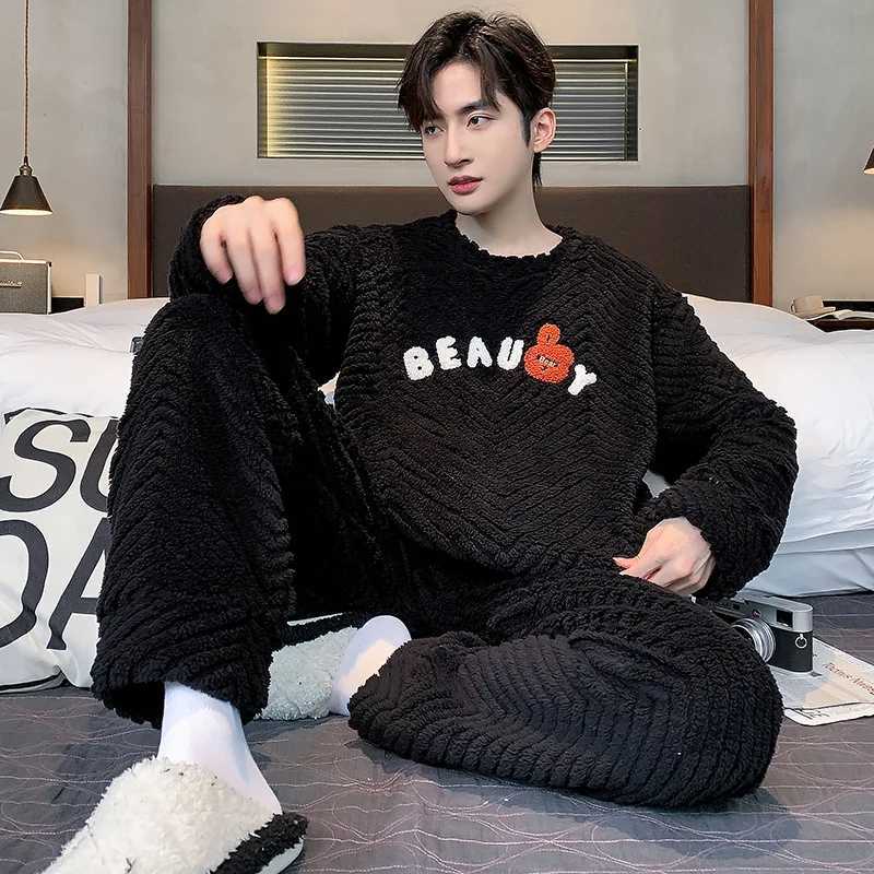 High quality thick warm flannel plus size mens pajamas winter pajamas casual wear fashionable striped pajamas W241221