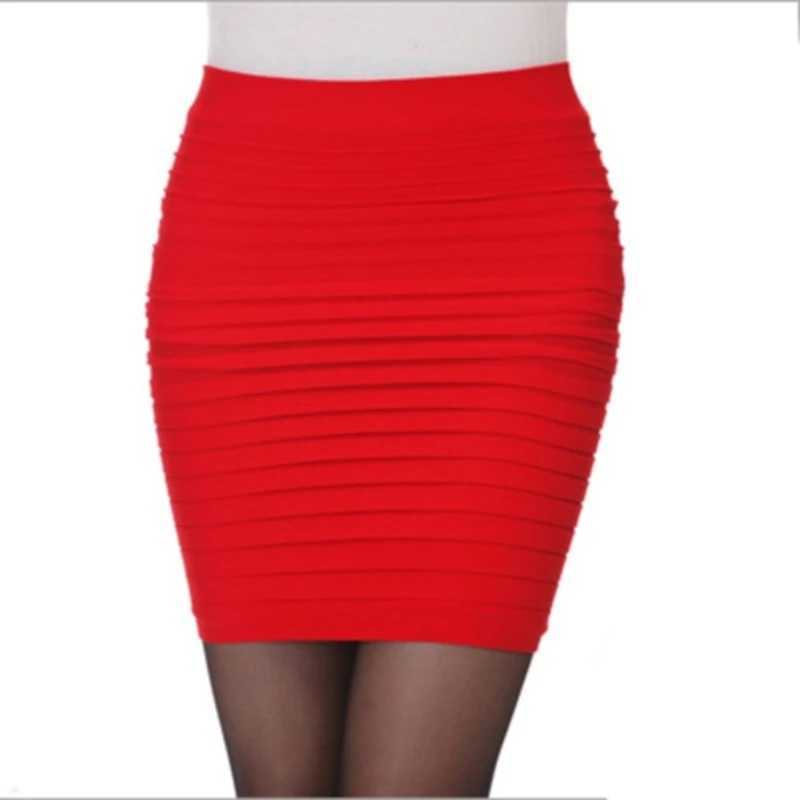 Summer New Fashionable Half Length Skirt With Thin Stripes One Step Wrinkle Skirt Elastic Large Size Women Bag Hip Short SkirtXJ241221