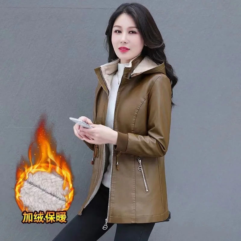 Autumn Winter Jackets Plus Velvet Womens Leather Coat Black Green Hooded Fashion Outwear Zipper Thick Warm Short Jacket 241216
