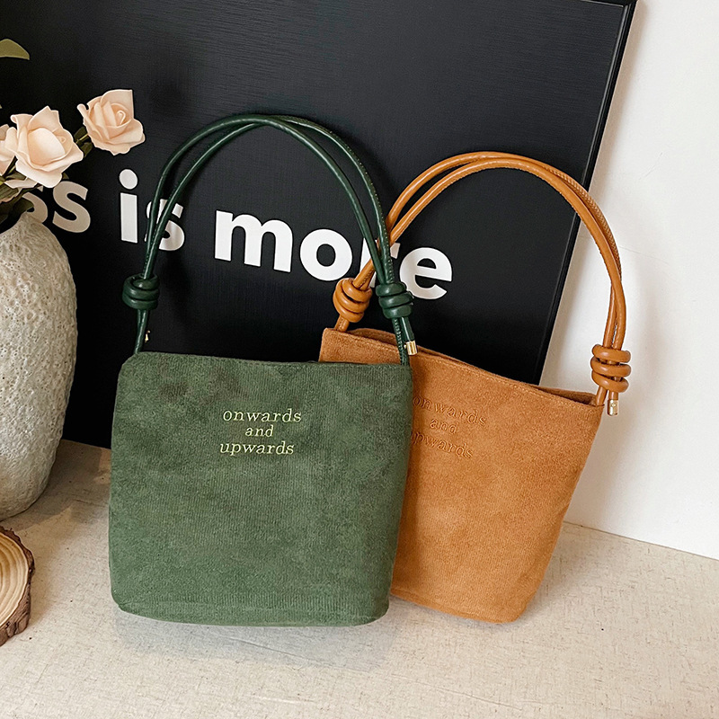 Autumn and winter suede new women s designer handbag trendy crossover super hot shoulder bag bucket bag bag