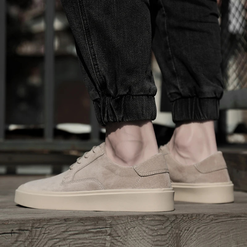 ly arrived mens sports shoes in 2024 lace upper mens shoes low top mens outdoor casual shoes breathable ice skates 241213