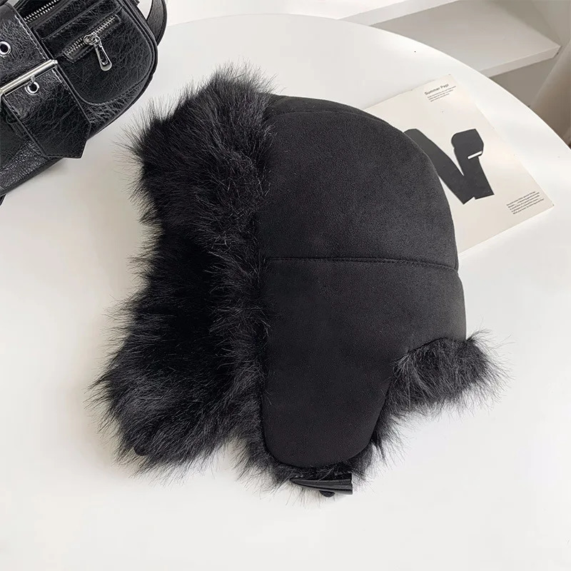 WInter leopard print pLush Lei Feng hat for men and women wInter bicycle suede windproof and warm ear protection skiing Russian hat 241220