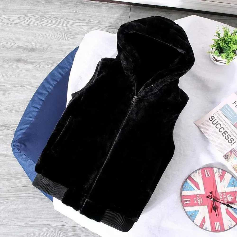 White Wool Vest Jacket Men Autumn Winter Sleeveless Jacket Men Waistcoat Warm Coat Faux Woolen Mens Clothing 2024 TrendsXJ241221