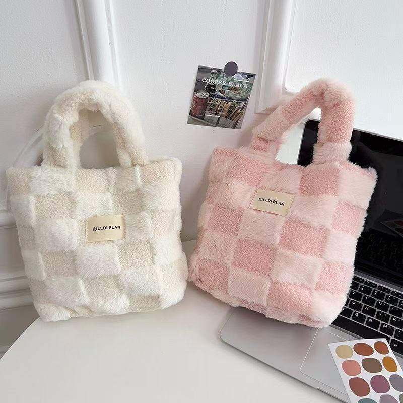 Autumn Winter Plush Women s New Large Capacity Trendy Commuter Multifunctional Designer Outdoor Handbag Trendy Shoulder Bag bag