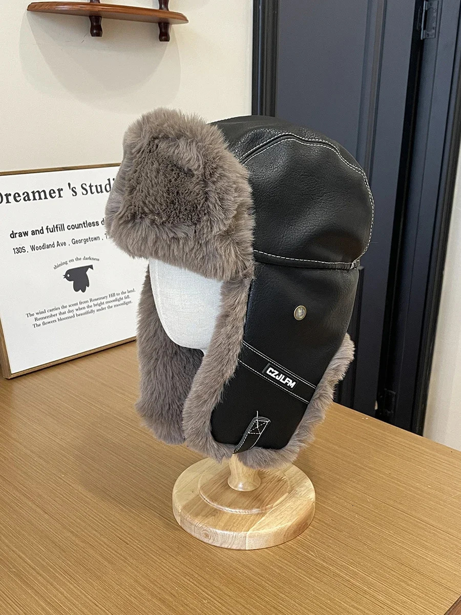 Leather filling material Lei Feng hat mens and womens big head warm bicycle ear protector outdoor plug thick pilot hat 241220