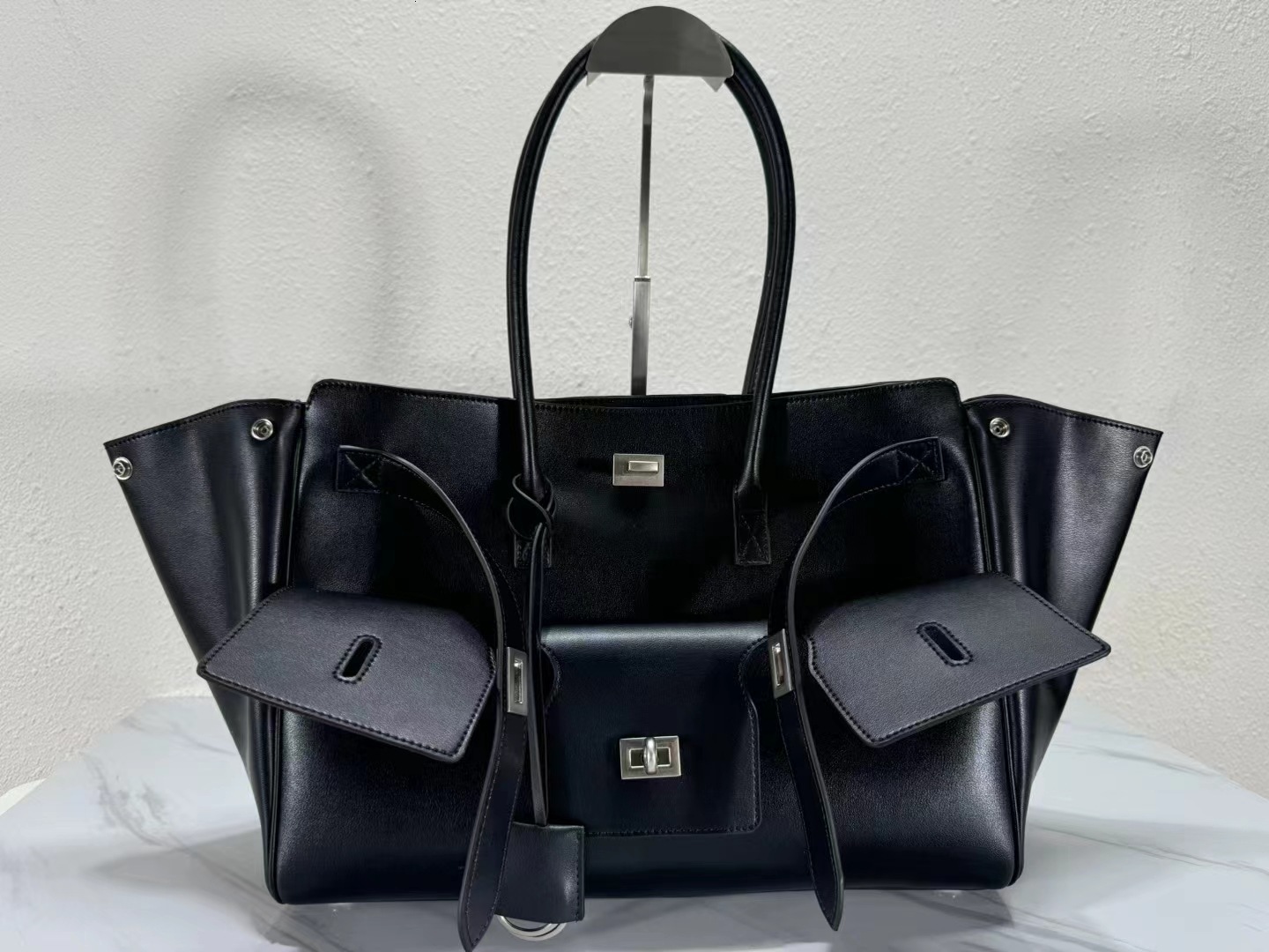 Shoulder Bags 2025 Black Designer Bag Wallet Cyme Leather Shoulder Bag Womens And Mens Handbags Weekend Handbags Pocket Shopping Bags Free Delivery