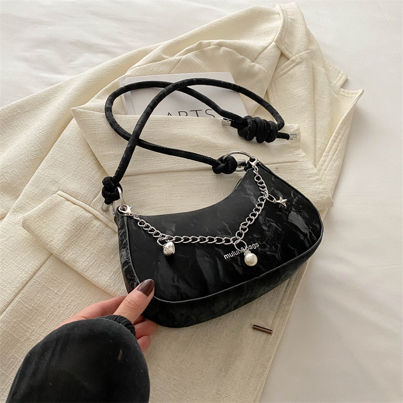 NEW hot 2025 free shipping designer bags chain Leisure Versatile pink white black green coordination for Ladies' daily versatility