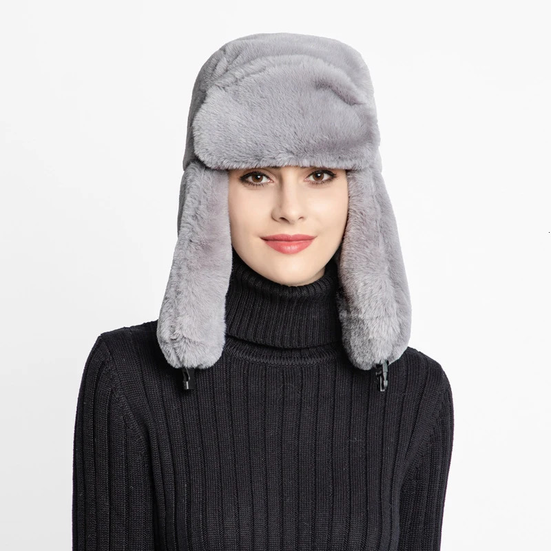 Outdoor skiing warm Lei Feng hat mens solid color plush earmuffs warm pilot hat bomber hat 241220