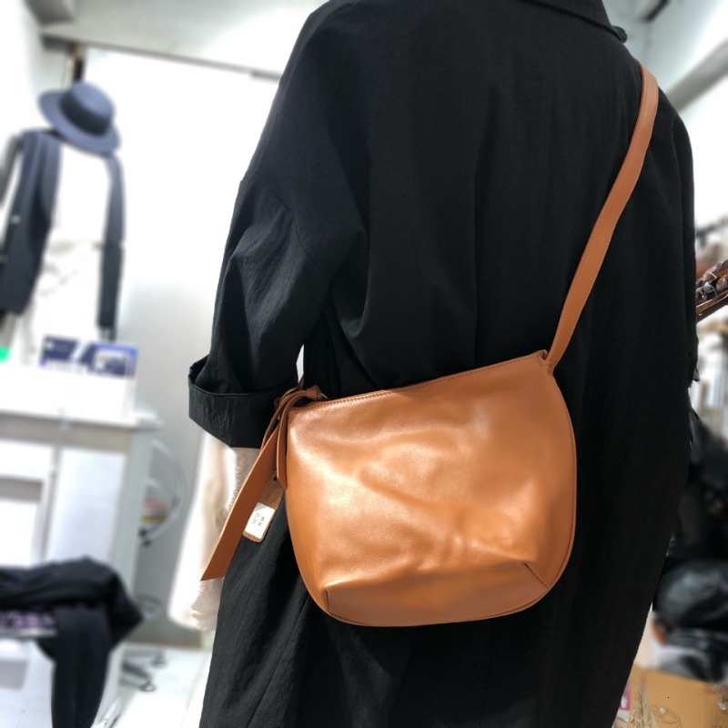 Handmade Genuine Leather Women's Street Casual Trend Soft Cowhide Shoulder Crossbody Bag, Ladies' Lightweight Small Hobo Bag