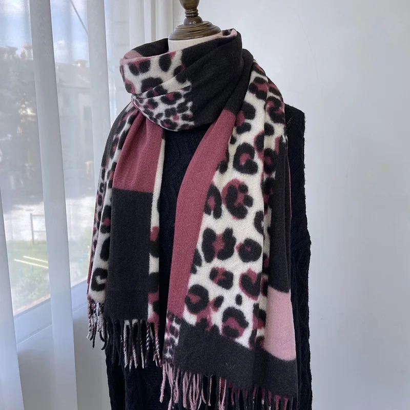 Cashmere Scarves for Woman Leopard Pashmina Fashion Long Shawls Ladies Soft Blanket Scarf Winter Wrap Tassels 241220