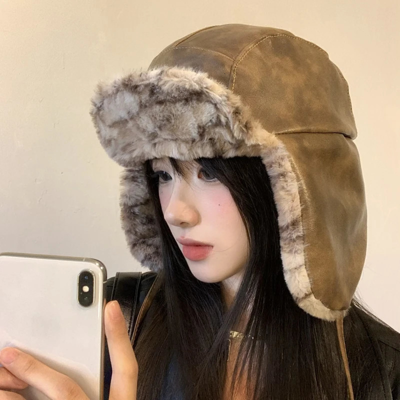 Winter Lace PU Leather Velvet Inner Lightning Cap Suitable for Male and Female Riders Ear Protectors Windproof Flying Bomber Cap 241220