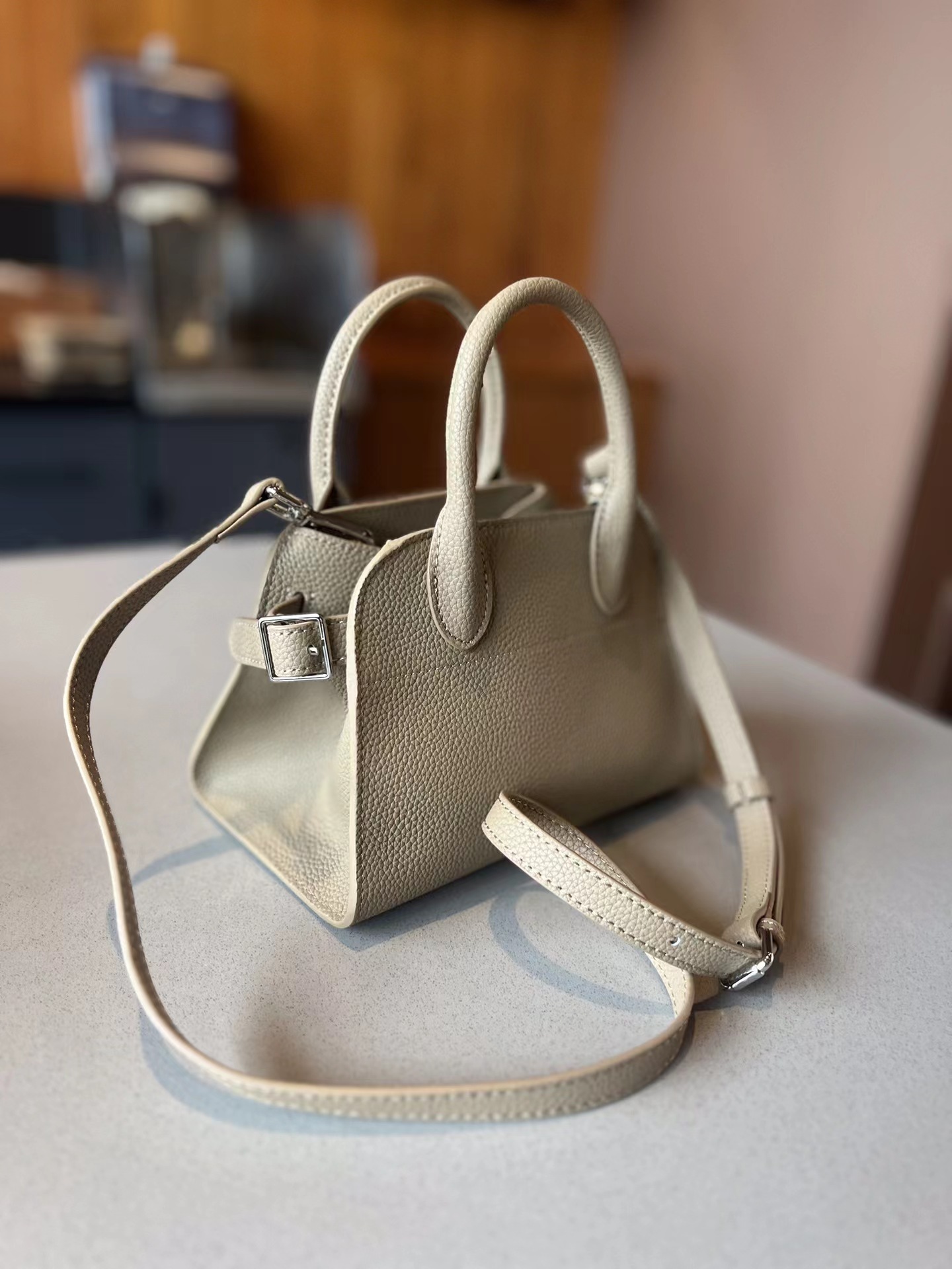 2024 New Women's Top Layer Cowhide Crossbody Shoulder Design Litchi Pattern Mini Genuine Leather Bag For Women