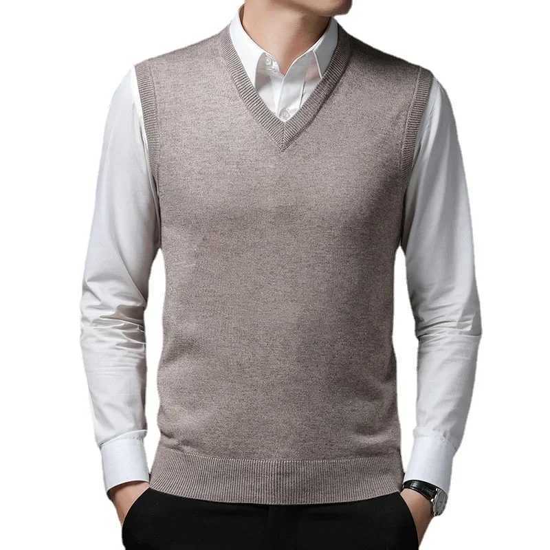 Vests for Men Solid Color Sweater Casual Fashion Warmth Top Sleeveless Business Knitwear Fashion Mens Jumpers Autumn WinterXJ241221