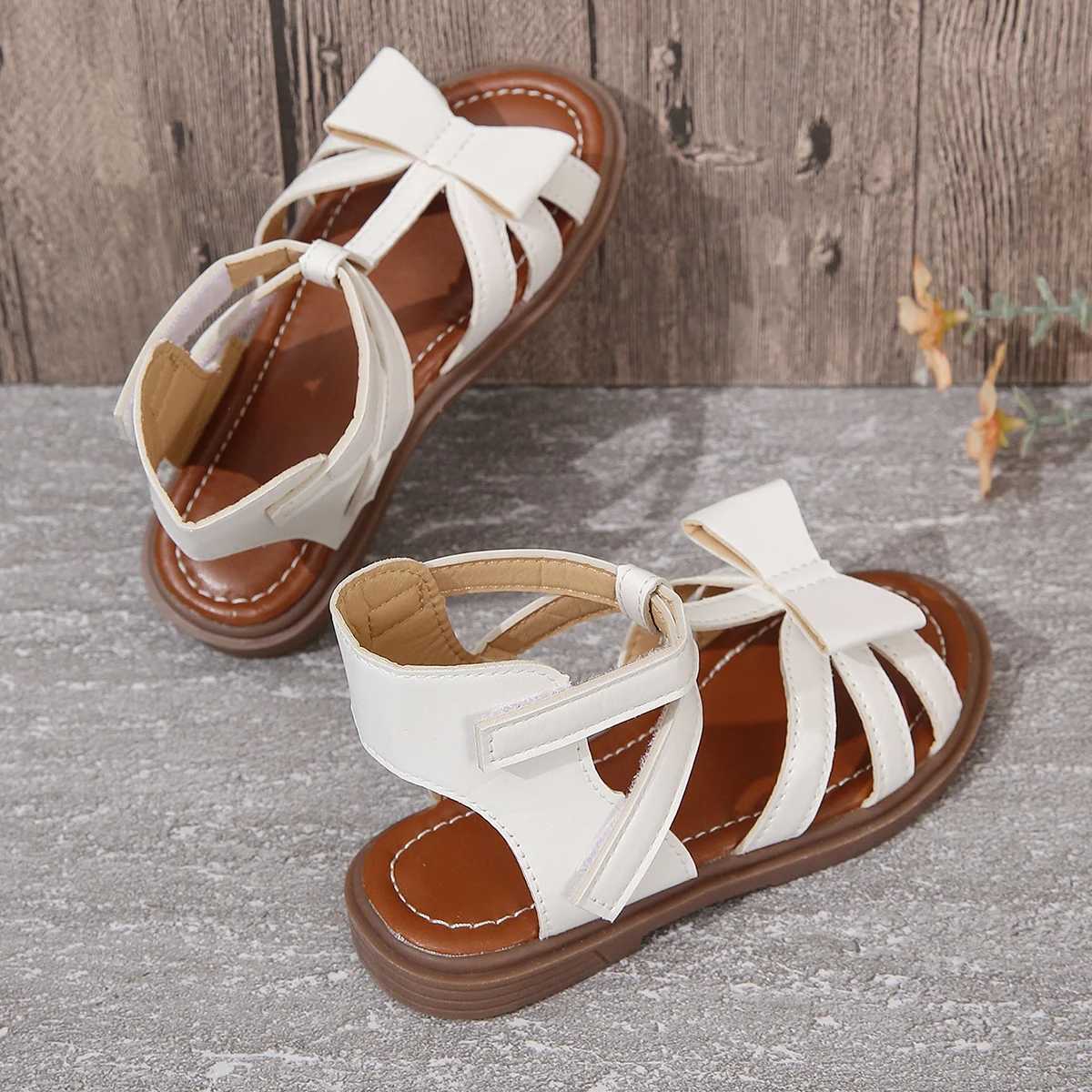 Sneakers Summer Girls Flat Round Toe Braided Hollow Tie Strap Design Velcro Cute Fashion Sandals H241221