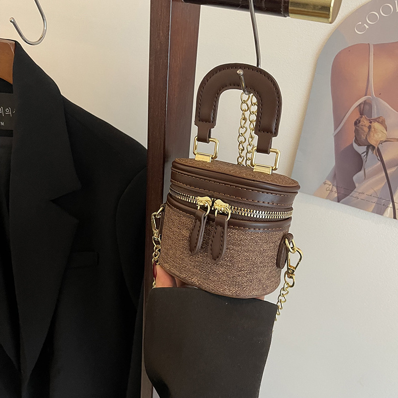 Free shipping 2025 new Single Shoulder Bag Fashion womens Mini bucket crossbody bag with loose change